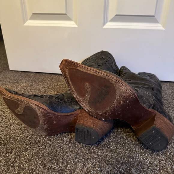 Woman’s Black Cowboy Boots size 9.5 - Picture 7 of 16